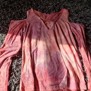 Size large long sleeve shirt